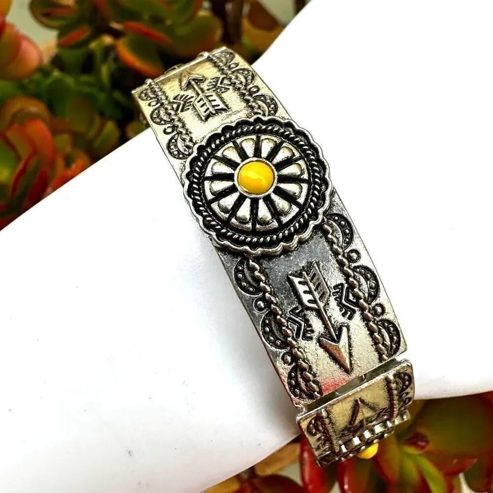 Silver tone yellow beaded stretchy bracelet
